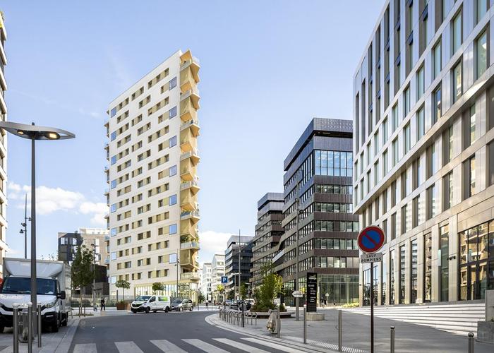 REGARD SUR LE HORS-SITE #1 : LA TOUR BATIGNOLLES